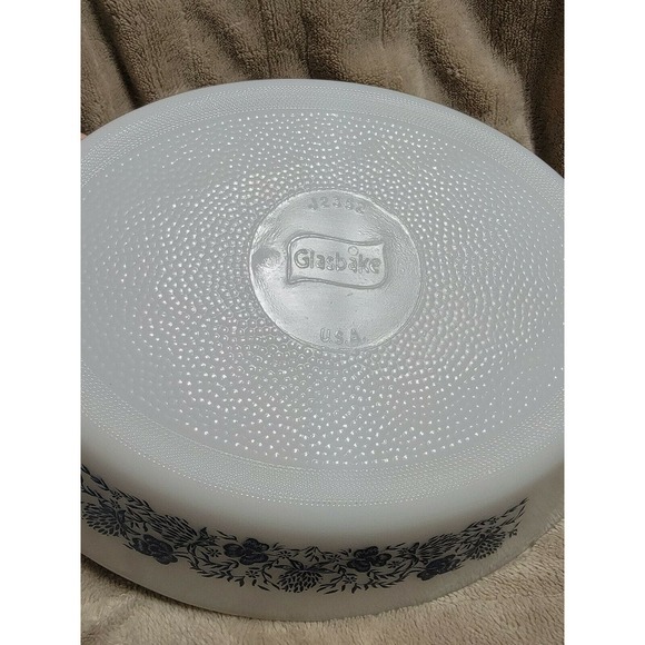 Vintage Glass bake Divided Casserole Dish White Blue Clover 12" J232 - Picture 5 of 5